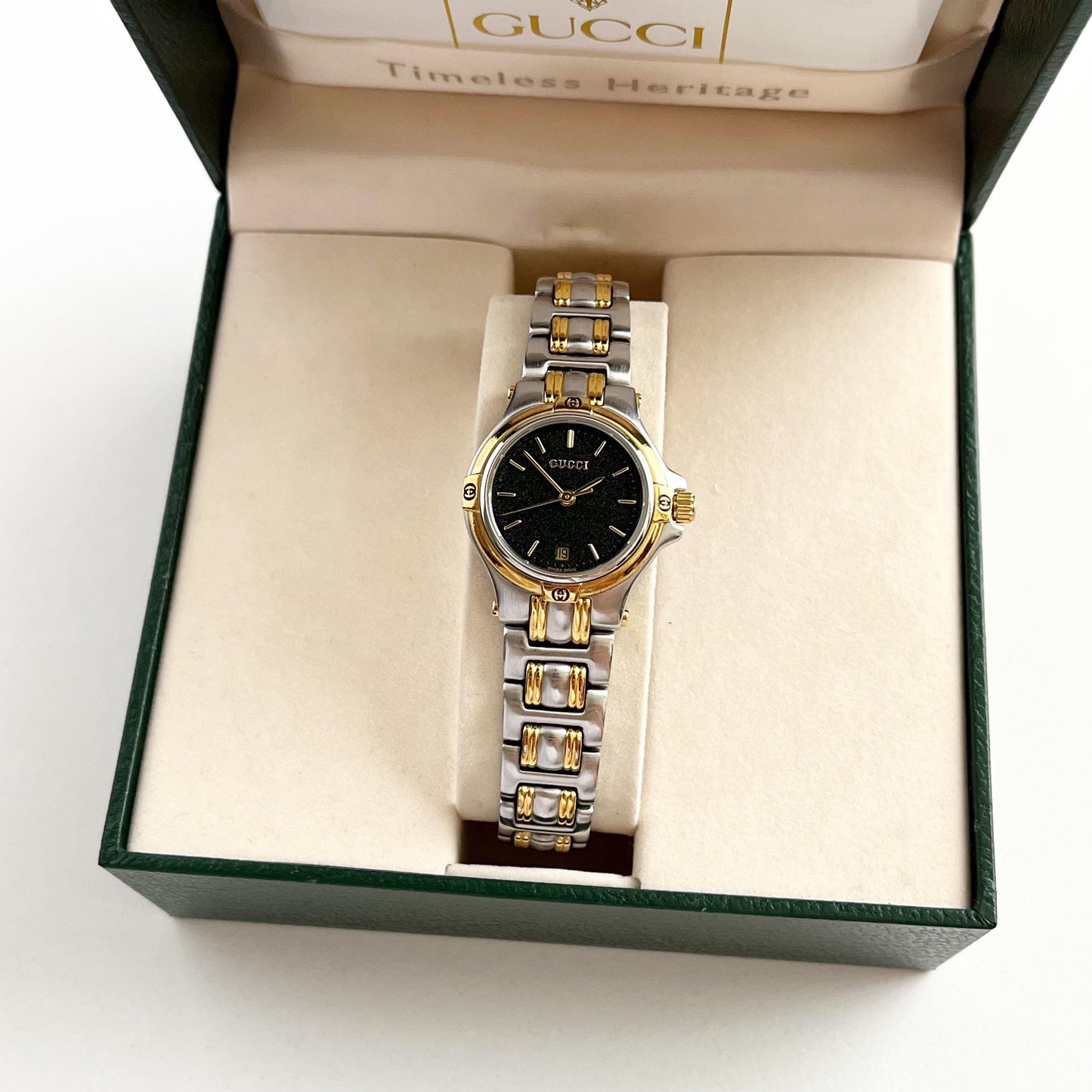 MINT - Gucci Vintage Womens Gold Date Watch, Balck Dial, Gift for Her, Boxed, Full Set - 17.5cm