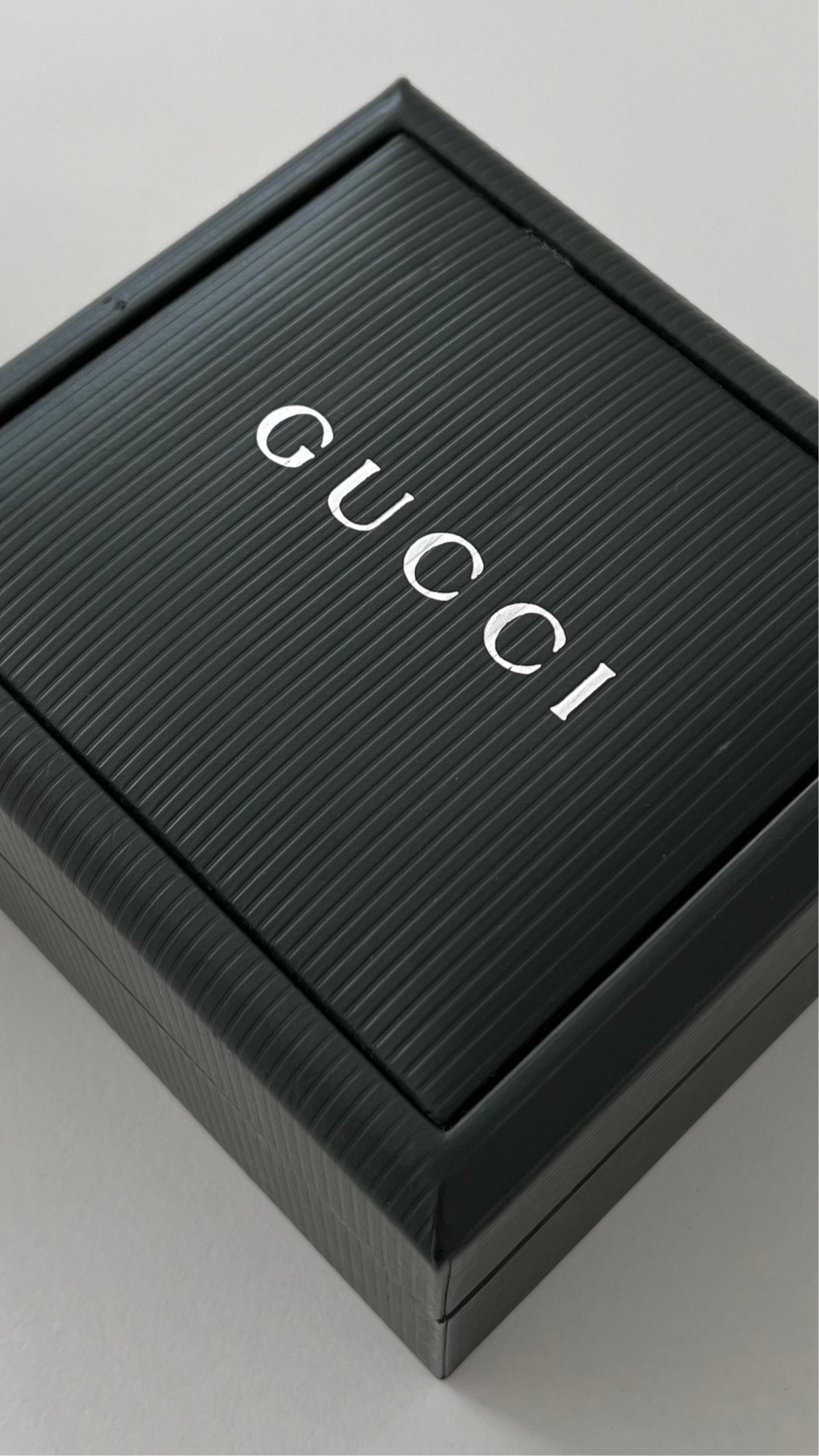 Gucci Women's Square Timepiece - Early 2000s Vintage