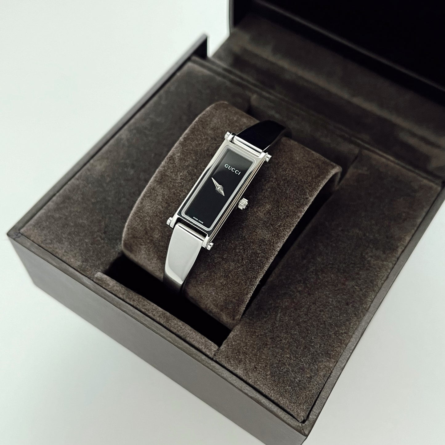 Gucci Women's Rectangle Timepiece - 1990s Vintage