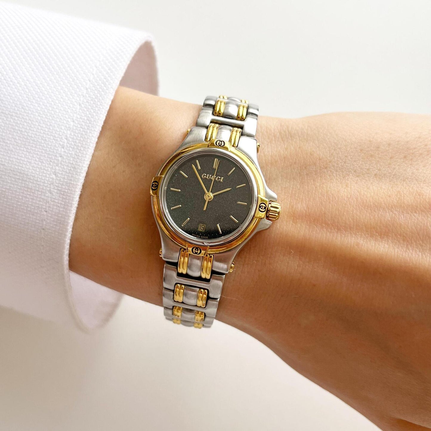 MINT - Gucci Vintage Womens Gold Date Watch, Gift for Her, Full Set 17.5cm