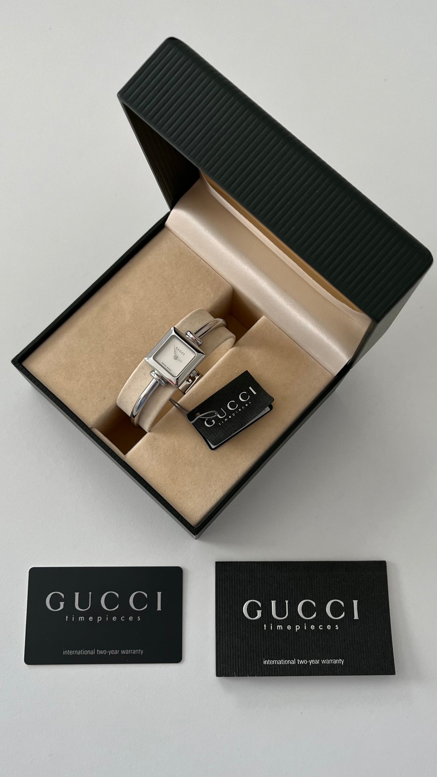 Gucci Women's Square Timepiece - Early 2000s Vintage