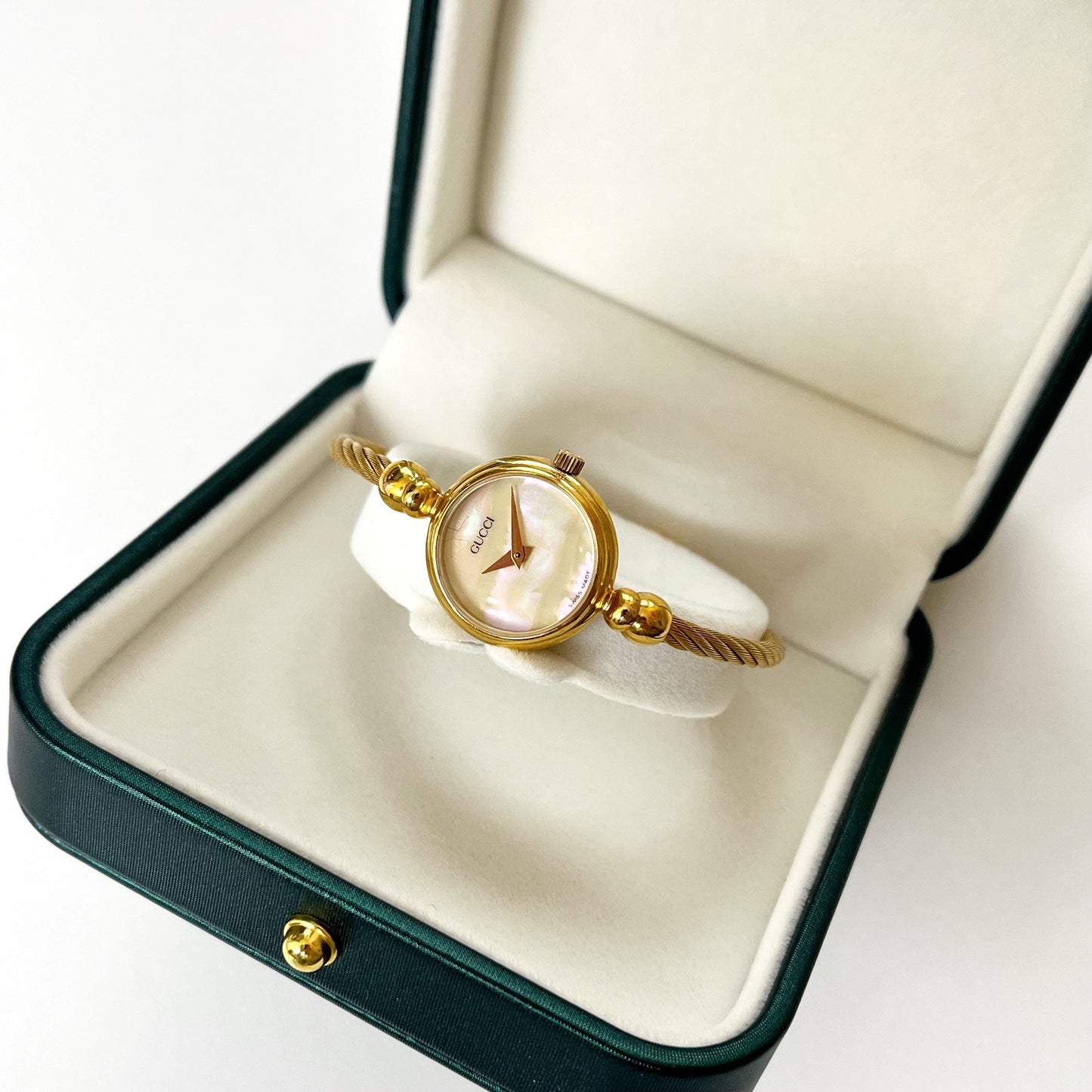 Vintage Gucci Watch MINT Seashell Dial Bangle Watch, Rare Watch, Gift for Her