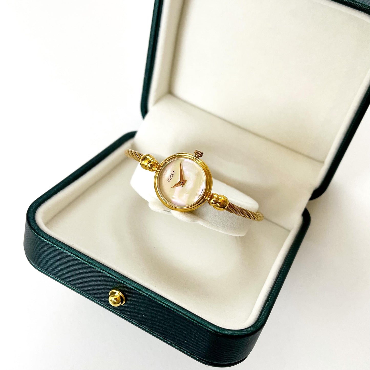 Vintage Gucci Watch MINT Seashell Dial Bangle Watch, Rare Watch, Gift for Her