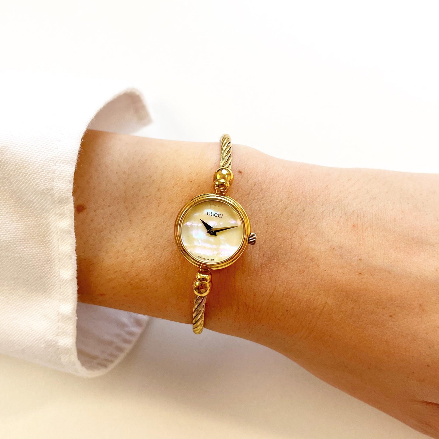 Vintage Gucci Watch MINT Seashell Dial Bangle Watch, Rare Watch, Gift for Her