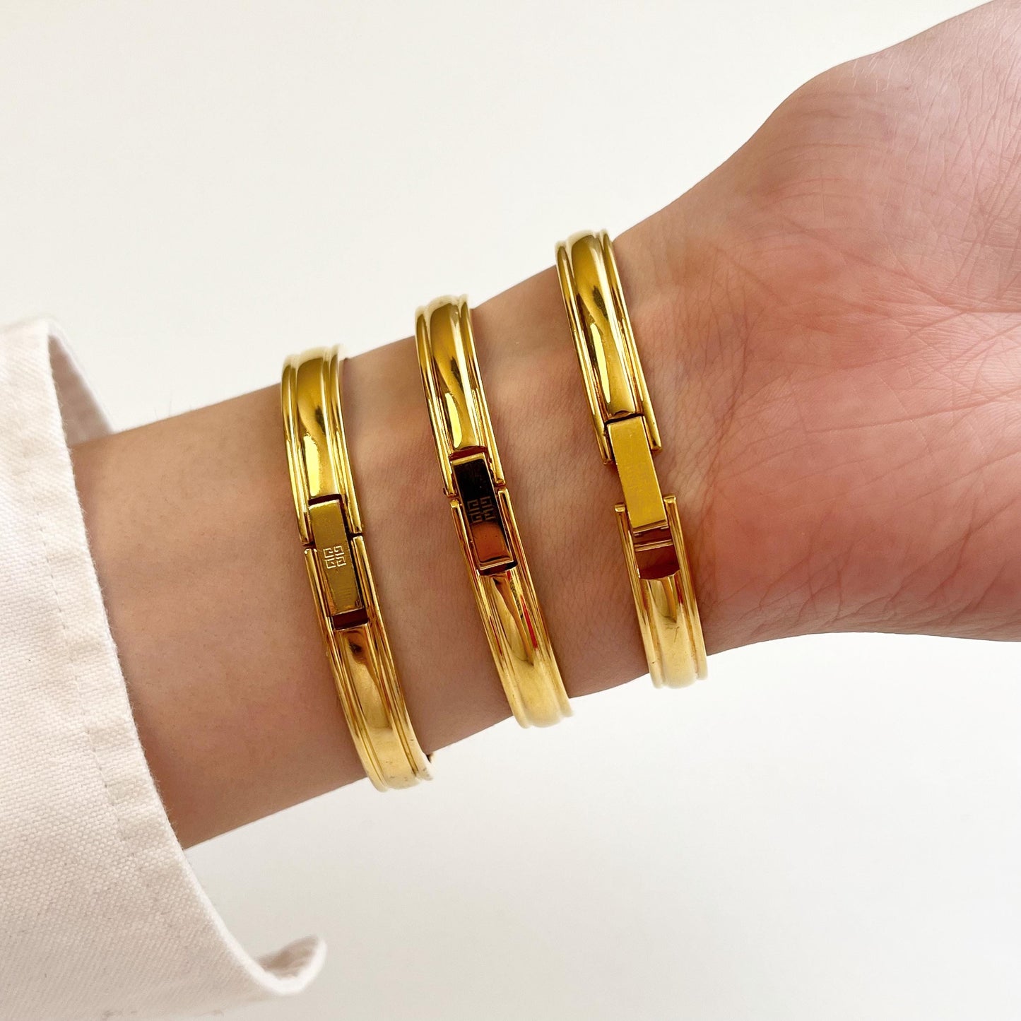 Vintage GIVENCHY Women’s Bangle Gold Watches: White / Balck / White Dial, Gift for Her 16cm