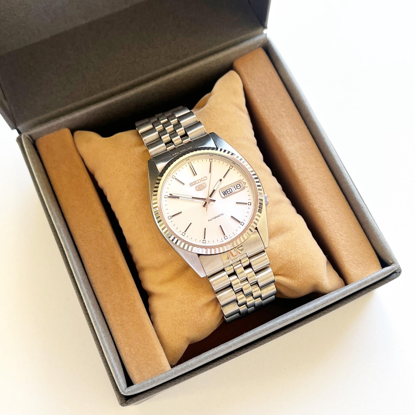 SEIKO Vintage Man’s Stainless Steel Watch, Automatic Mechanical, Boxed - 18cm