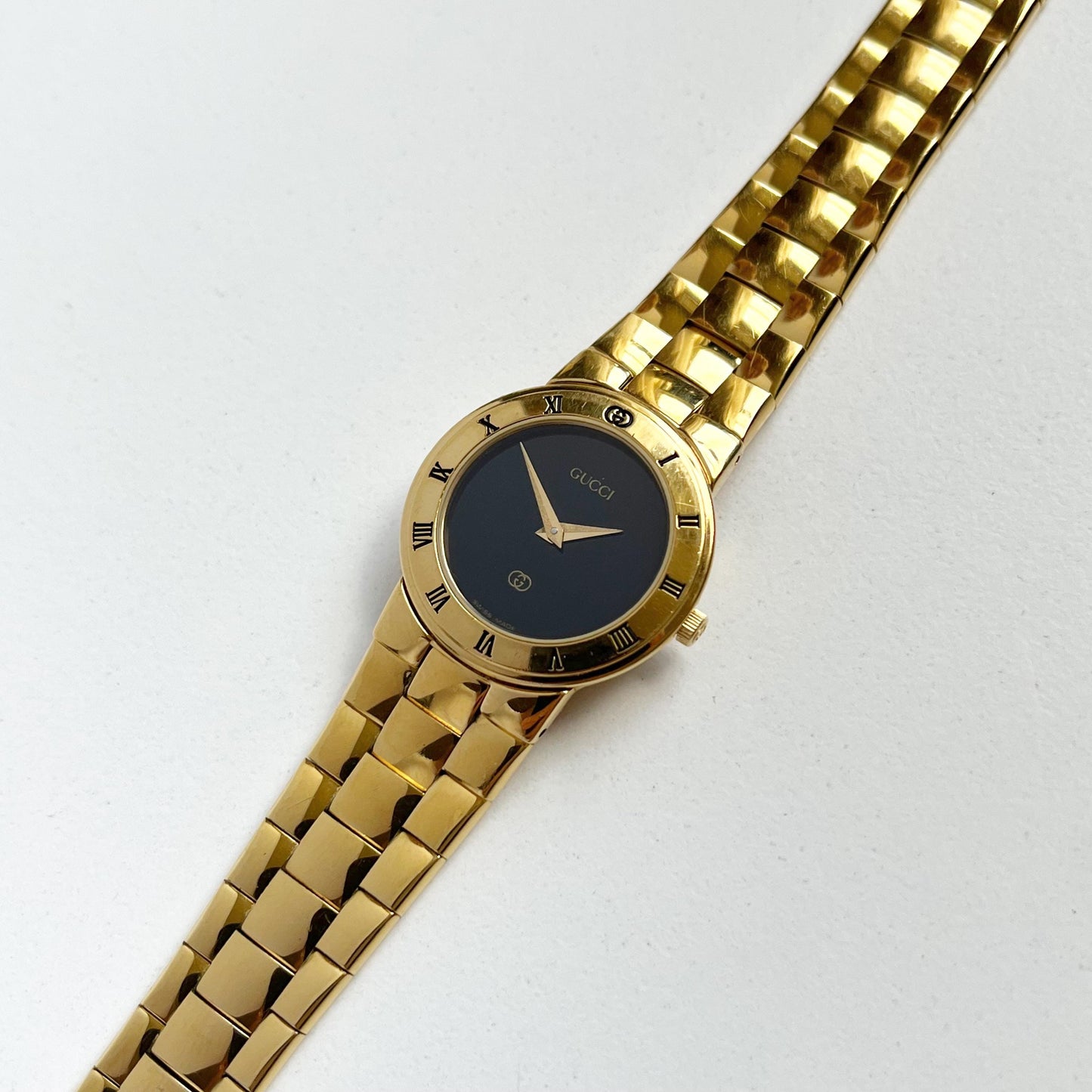 Gucci Gold Vintage Women’s Watch, Black Dial, Boxed, Gift for Her, 17cm