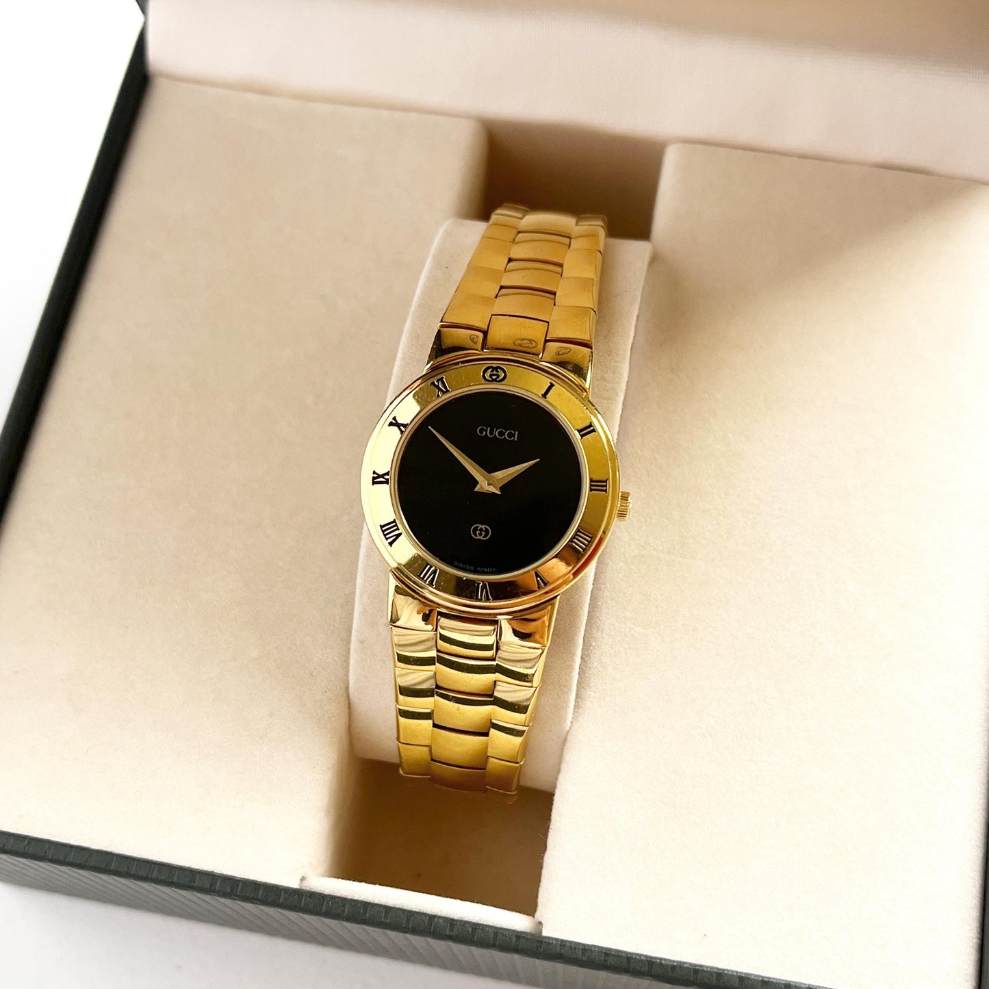 Gucci Gold Vintage Women’s Watch, Black Dial, Boxed, Gift for Her, 17cm