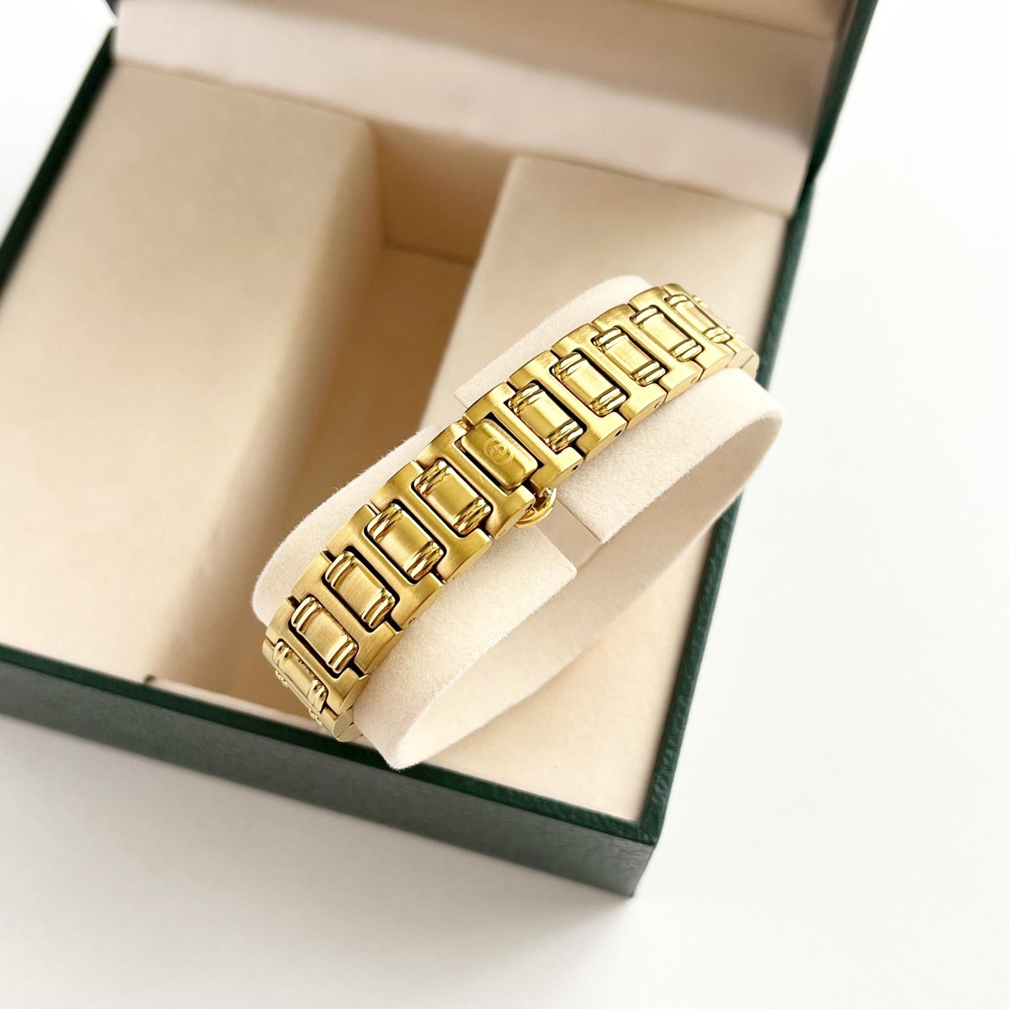 Gucci MINT Vintage Gold Women's Watch, Rare, Gift For Her, Boxed, 16.5cm