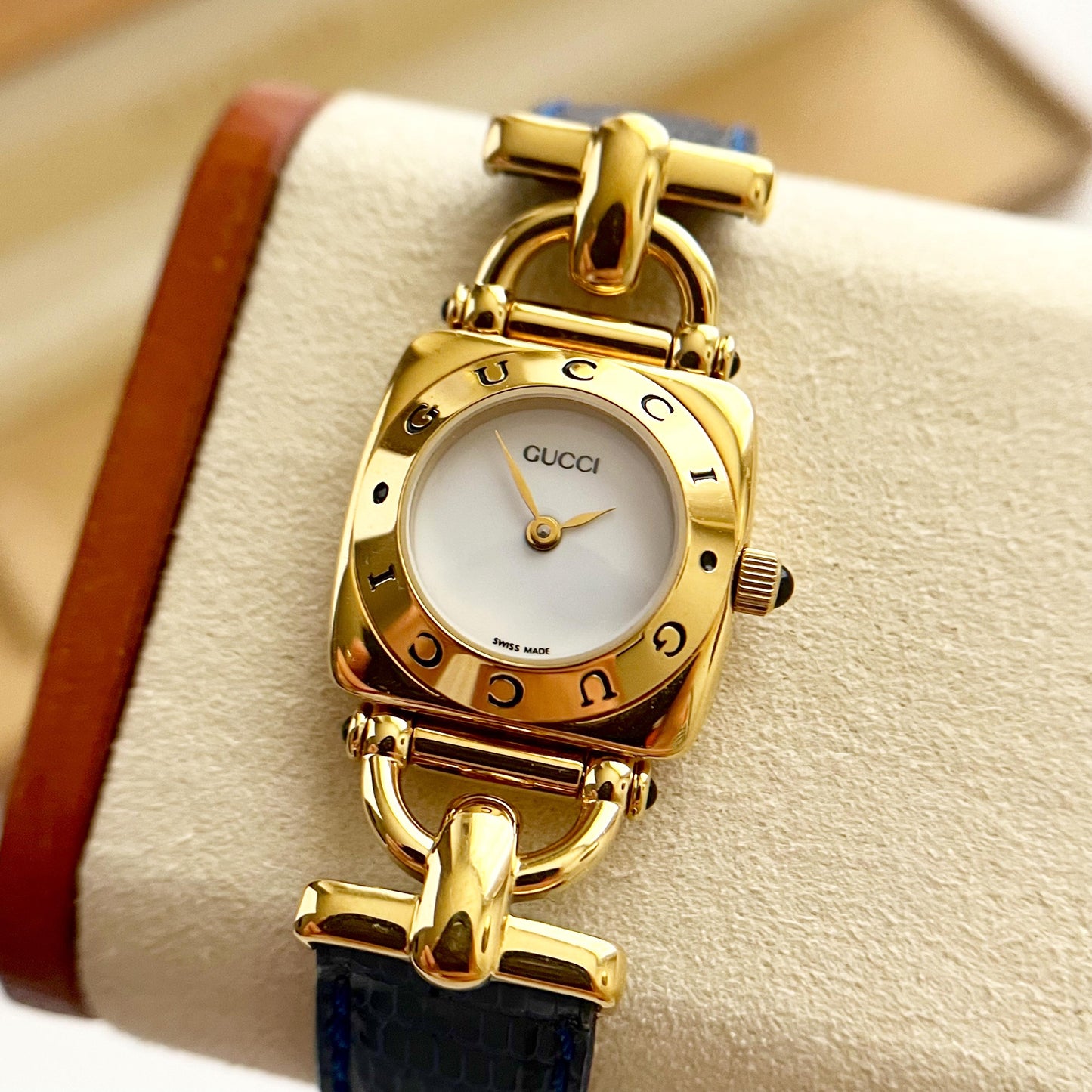MINT - Vintage Gucci Women’s Watch, Full Set, Gold Watch, Leather Band, Gift for Her