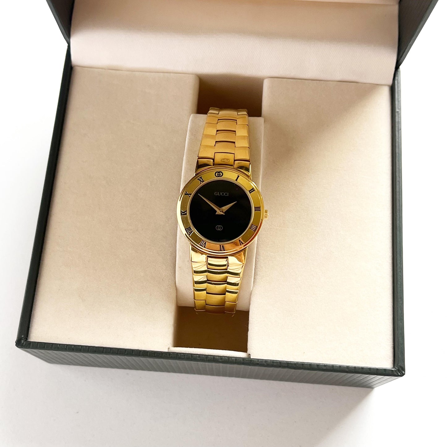 Gucci Gold Vintage Women’s Watch, Black Dial, Boxed, Gift for Her, 17cm