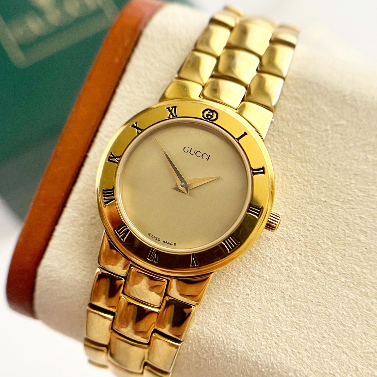 Gucci Gold Vintage Women’s Watch, Gold Dial, Boxed, Gift for Her, 15.5cm