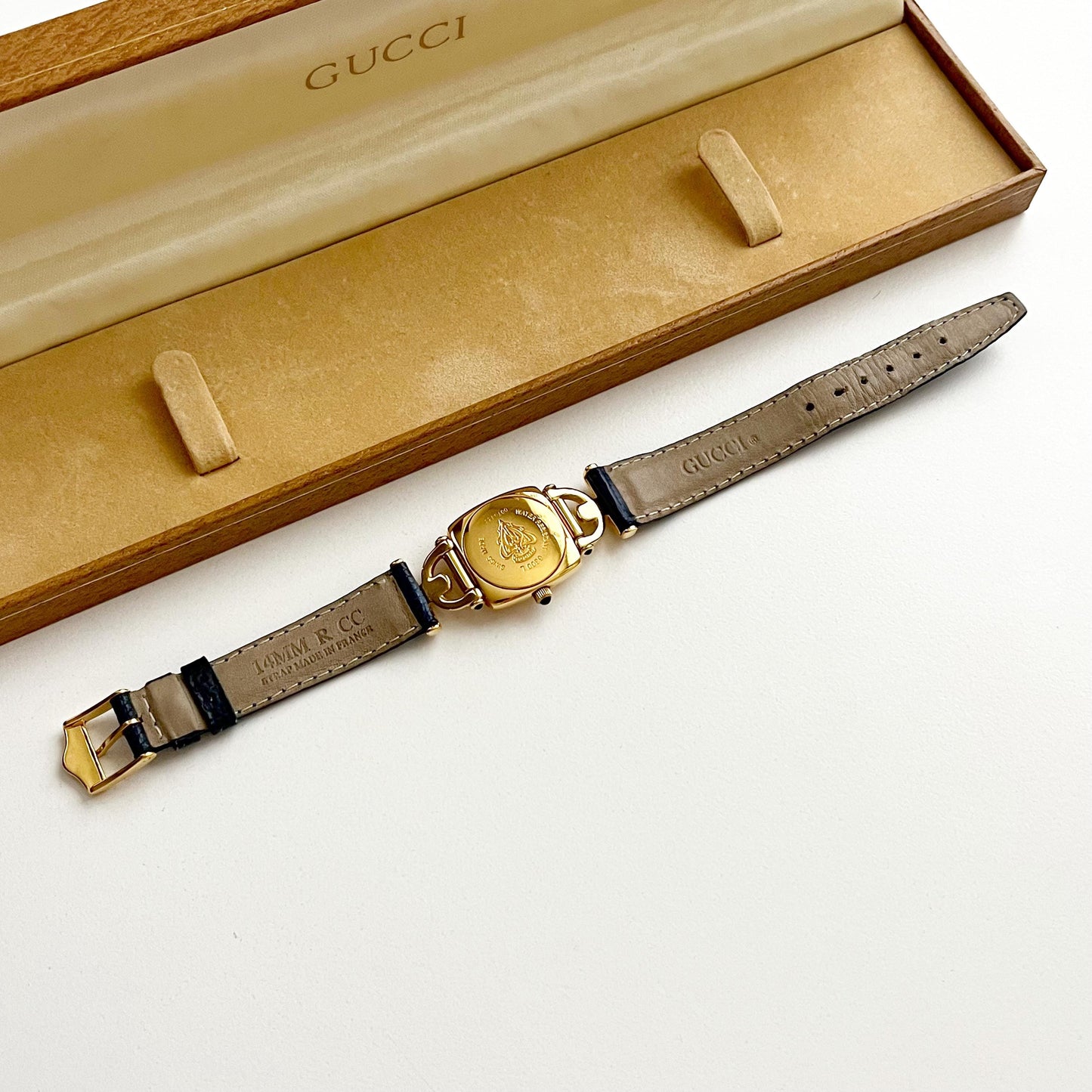 MINT - Vintage Gucci Women’s Watch, Full Set, Gold Watch, Leather Band, Gift for Her