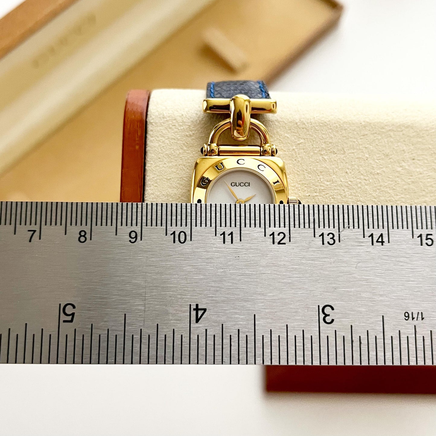 MINT - Vintage Gucci Women’s Watch, Full Set, Gold Watch, Leather Band, Gift for Her