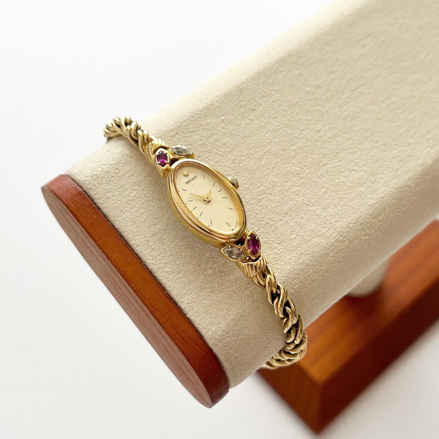 Seiko Rare Gold Tone Women’s Vintage Watch, Boxed, Gift for Her, 18cm